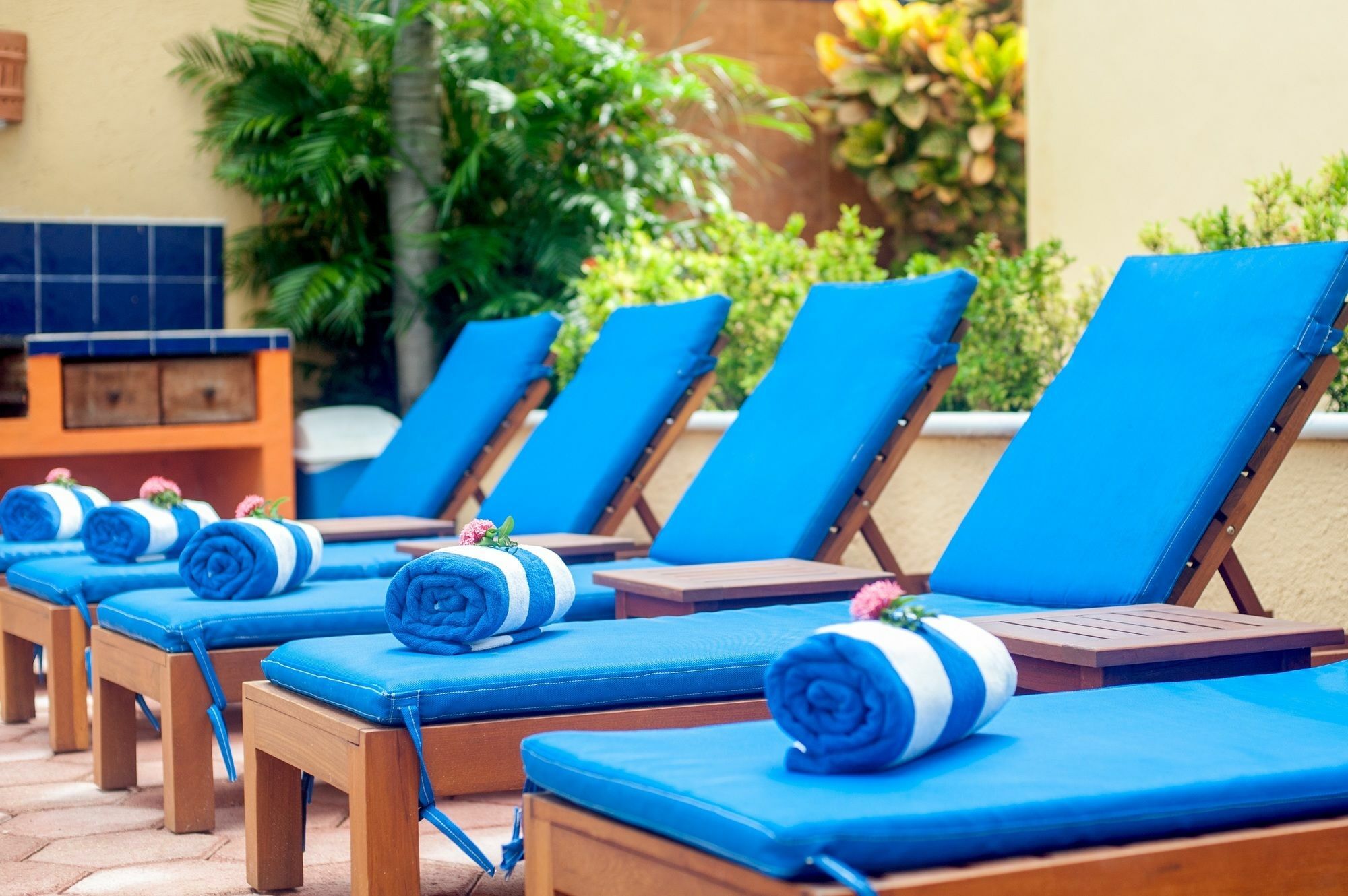 Abbey Del Sol Aparthotel Пуерто Морелос Екстериор снимка
